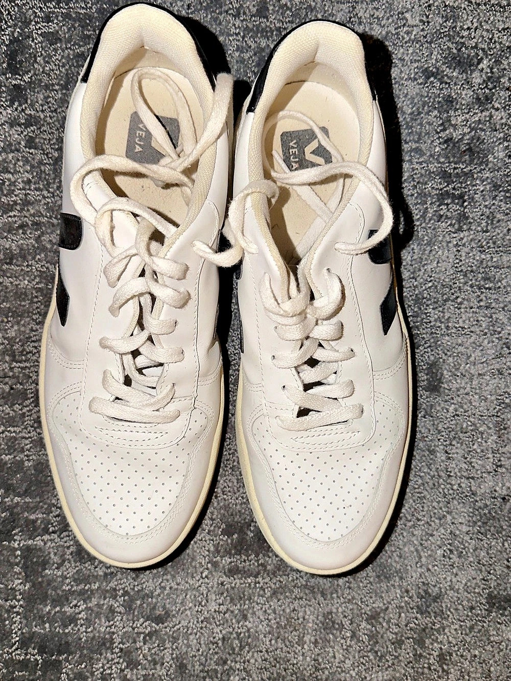 Veja V-10 Leather White & Black Sneakers US 10